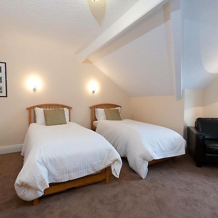Acer Guest House Йорк Екстериор снимка