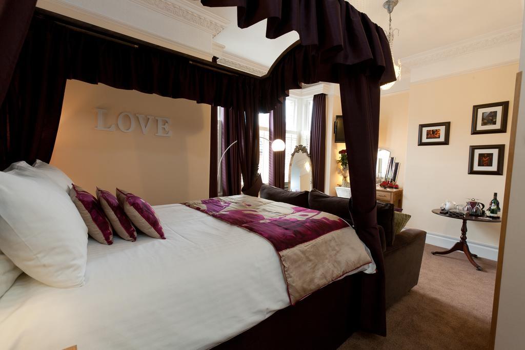 Acer Guest House Йорк Екстериор снимка