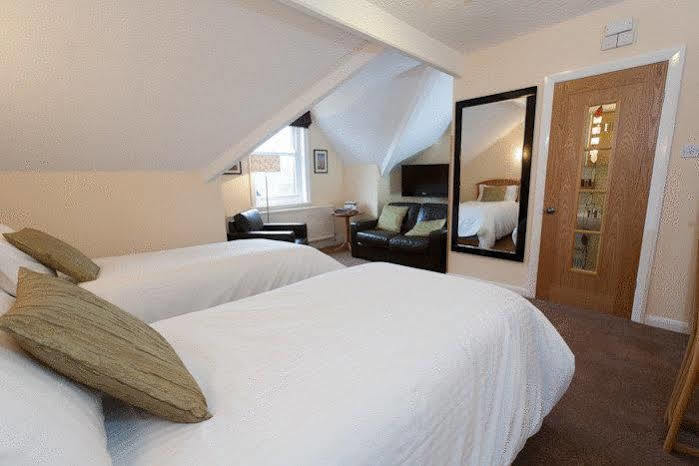Acer Guest House Йорк Екстериор снимка